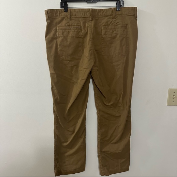 L.L.Bean Mens Khaki Chino Pants 40x34 Standard Fit Stretch Coolmax Tan Casual - Picture 5 of 8